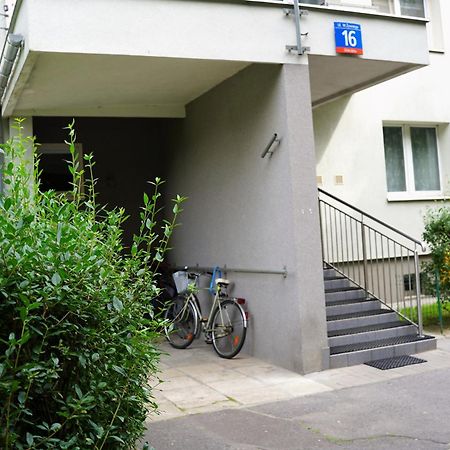 Nice Apartament With Small Tub Βαρσοβία Εξωτερικό φωτογραφία